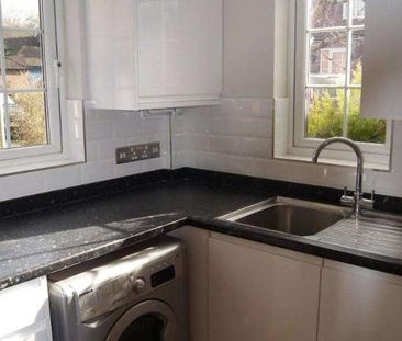 The Dell, East Grinstead, West Sussex, RH19 - Photo 2