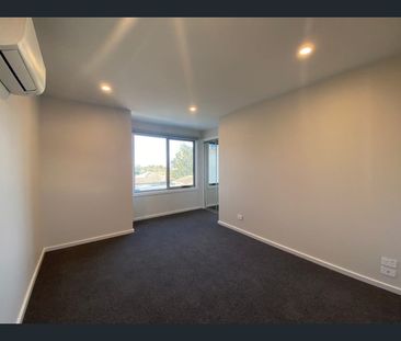 Sleek Modern Near New Two Bedroom Townhouse - Photo 3