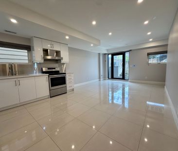 For Lease - 62 30th Street, Toronto, Ontario - Photo 4