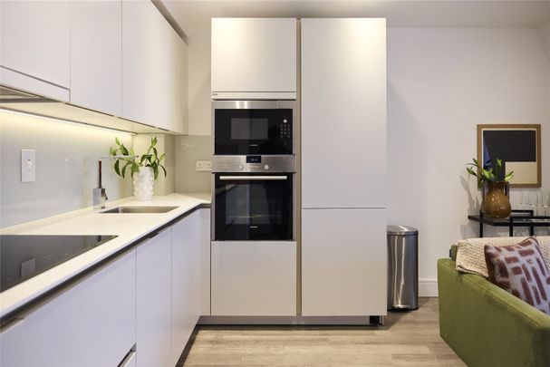 Gaumont Place, London, SW2 4FY - Photo 1