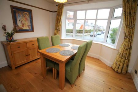 4 bedroom private hall to rent - Photo 3