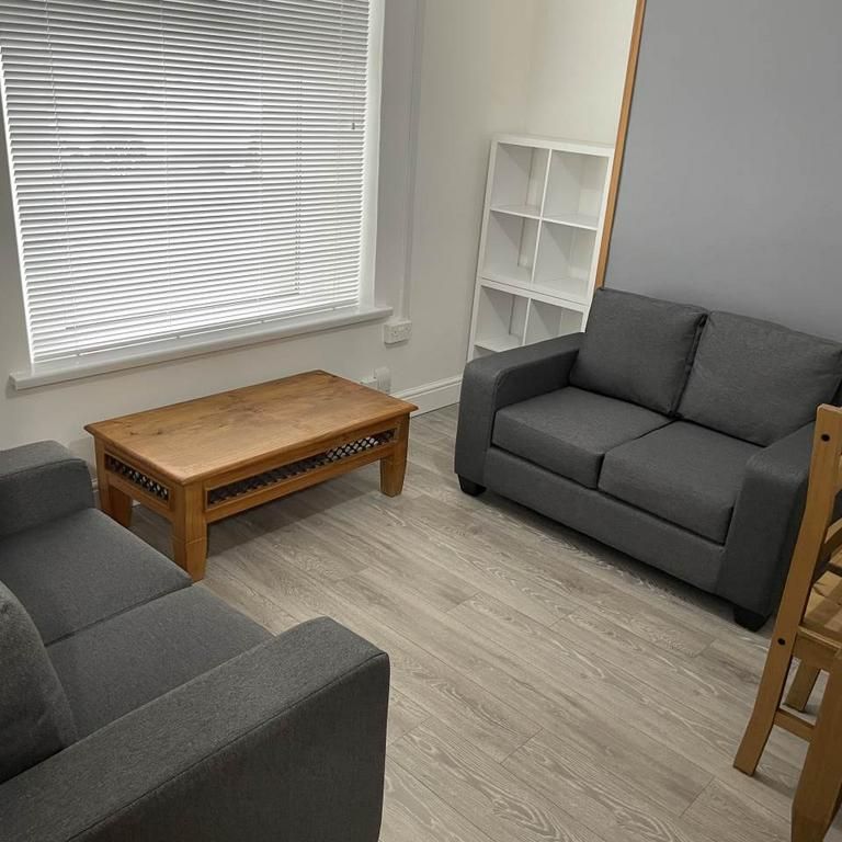 4 bedroom house to rent - Photo 1