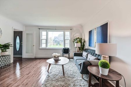 For Lease - 40 Plaxton(Upper Level) Drive, Toronto, Ontario - Photo 4