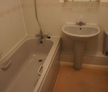 2 bedroom apartment to rent - Photo 6