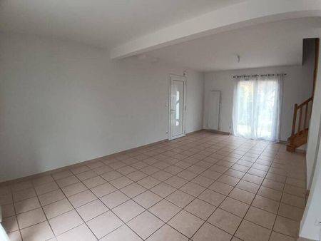 Maison 4 pièces - - Photo 3