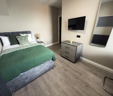 4 bedroom terraced house to rent - Photo 4