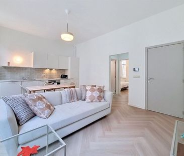 Appartement te huur in Brussel voor € 1.450 met 1 slaapkamer - Photo 2