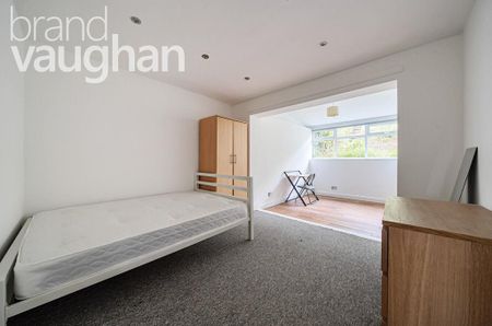 6 bedroom terraced house to rent - Photo 4