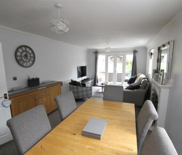 4 bedroom detached house to rent - Photo 1