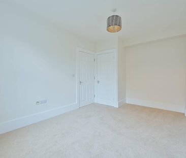 2 bedroom maisonette to rent - Photo 3