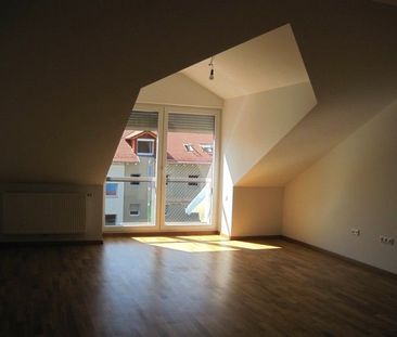 Wohn(t)raum: schicke 2-Zimmer-Dachgeschosswohnung - Foto 3