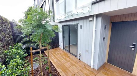 Exceptional 3-Level 4-Bedroom townhouse in Double Grammar Zone! - Photo 5