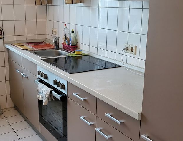 Großes Zimmer 17,47 m² mit Balkon innerhalb einer 3er-WG // 2.OG li, Zi 1324 - Foto 1
