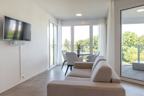 2.5 Zimmerwohnung - mit Balkon 10 Minuten vom Bahnhof entfernt - Photo 1