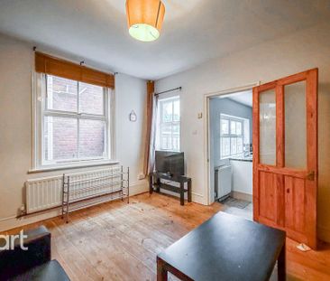 4 bedroom terraced house to rent - Photo 2