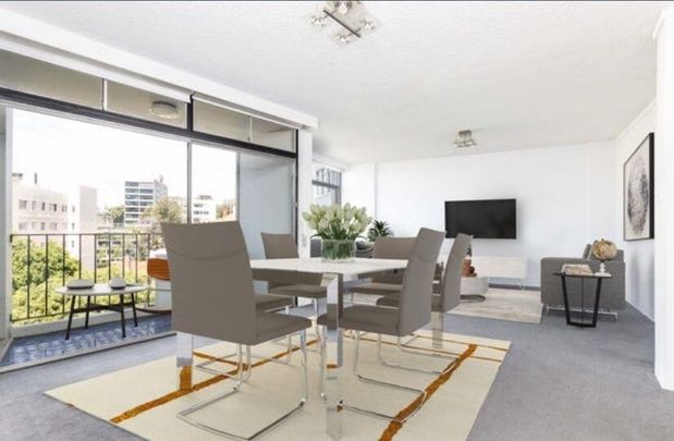 Elizabeth Bay - Photo 1