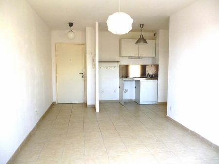 Location Appartement 2 pièces 35m² LA CIOTAT 13600 - Photo 2