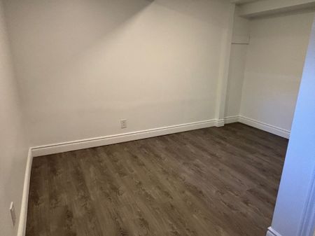 For Lease - 128 Angeline Street Unit# Lower, Kawartha Lakes, Ontario - Photo 4