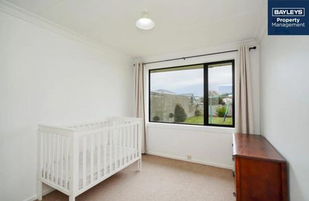 Family Home - Photo 2