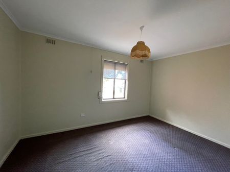 To register & apply for this property, please use this link: https://snug. com/ - Photo 2