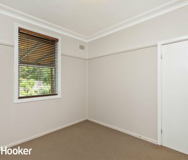 Charming & Comfortable 2-Bedroom Home! - Photo 2