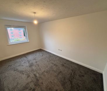 Mountbatten Close, Preston - Photo 1