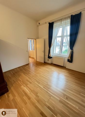 Nähe KF-UNI ! Sehr geschmackvolle helle Zweieinhalbzimmerwohnung ideal für WG im Bezirk Geidorf, mit zwei Balkonen, zur Miete. - Photo 2