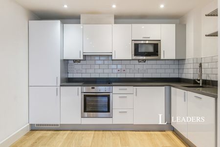 2 bedroom apartment to rent Whytecliffe Road South, Purley, CR8 - Photo 5