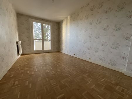 A LOUER - Quartier Marronniers - T3 de 88.65m² avec garage, balcons, grenier et cave. - Photo 2