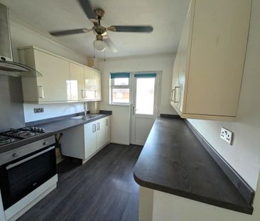 Tir Einon, Llwynhendy, Llanelli, SA14 9DF - Photo 6