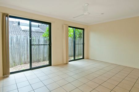 15 Mountain View Crescent,MOUNT WARREN PARK - Photo 2