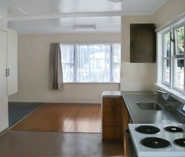 3 BEDROOM FAMILY HOME! - Photo 5