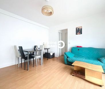 Location appartement à Lorient, 2 pièces 42.1m² - Photo 2