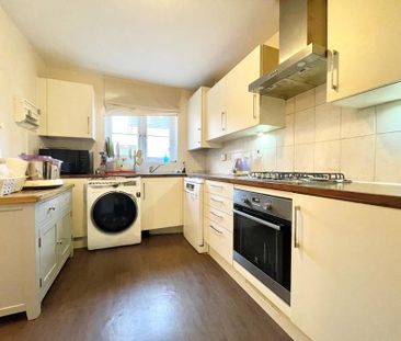 3 bedroom detached house to rent - Photo 2