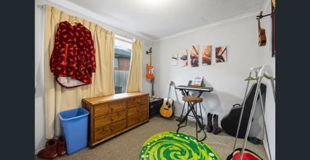 $600 per week / $2607 per cal month - Photo 3