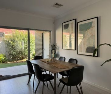 Modern, Low-Maintenance Living in Oaklands Park - Photo 3
