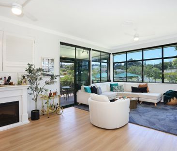 STUNNING MODERN HOME IN ASHMORE - Photo 5