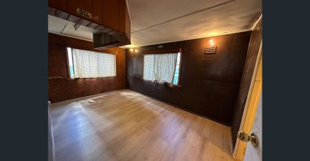 Renovated Single Storey House - Photo 2