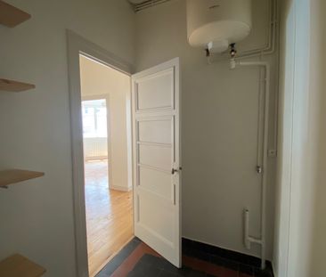 Location Appartement 2 pièces 64m² LYON 3ème - Photo 3