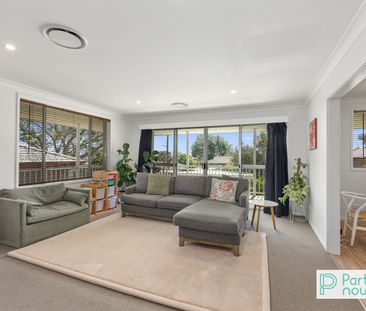 9 Yarmouth Parade, TAMWORTH NSW 2340 - Photo 2