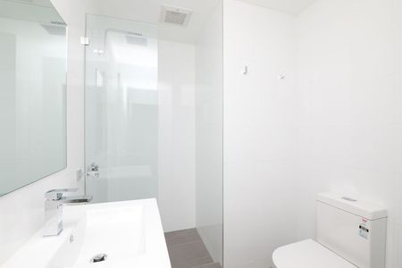 Modern Unfurnished Townhouse for Rent in Yarraville! - Photo 5