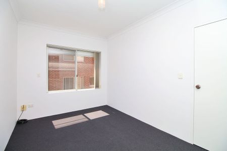 4/30 Bellevue Street, - Photo 4