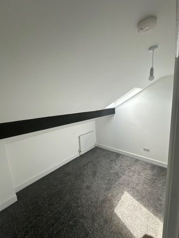 3 Bed Terraced House, Thornton Grove, LS12 - Photo 4