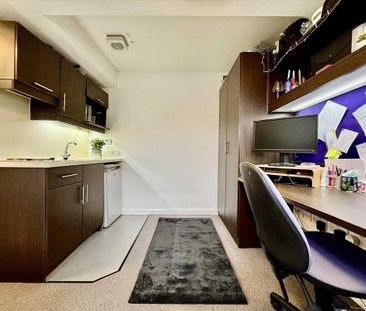 Studio to rent - Photo 2