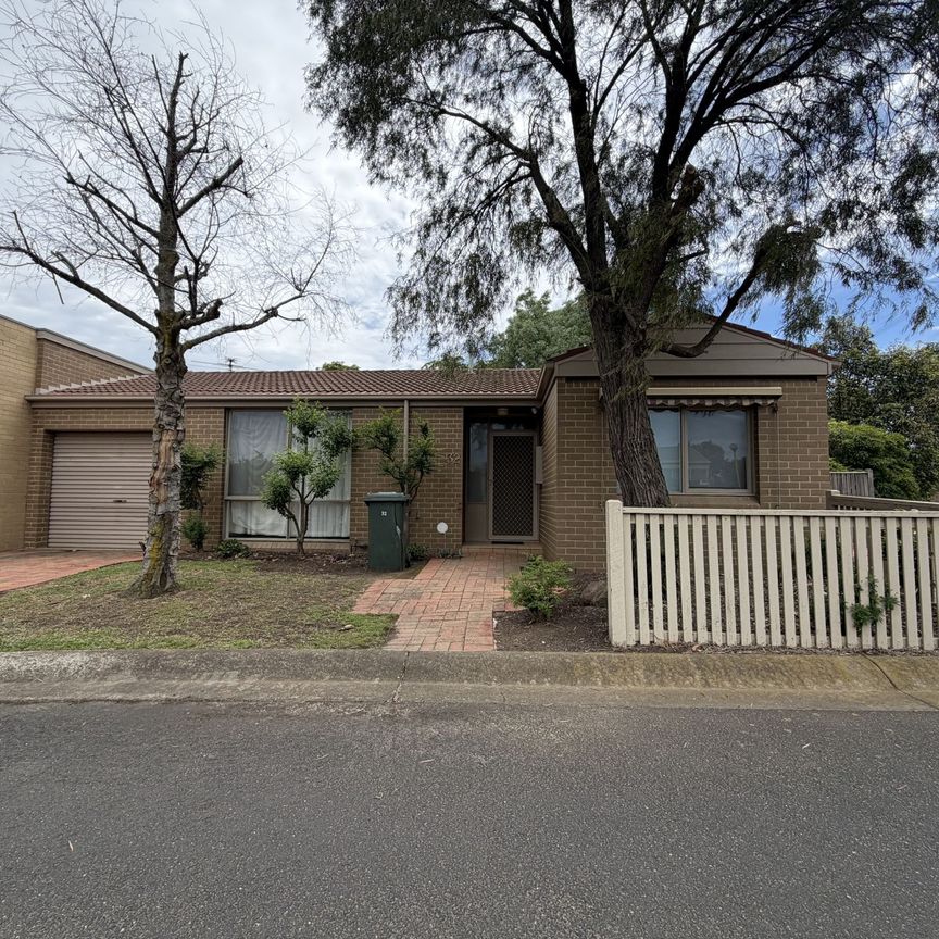 Neat & Cozy 2-Bedroom Unit in a Convenient Location - Photo 1