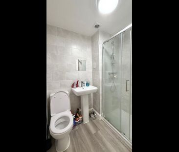 Room in a Shared House, Stephendale Road, SW6 - Photo 4