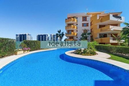 Alquiler de piso en Punta Prima - Photo 5