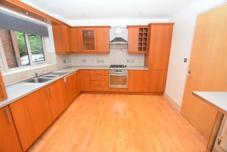 2 bedroom flat to rent - Photo 4