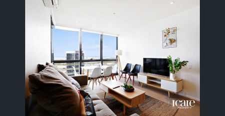 Living The Luxury Lifestyle - Photo 2