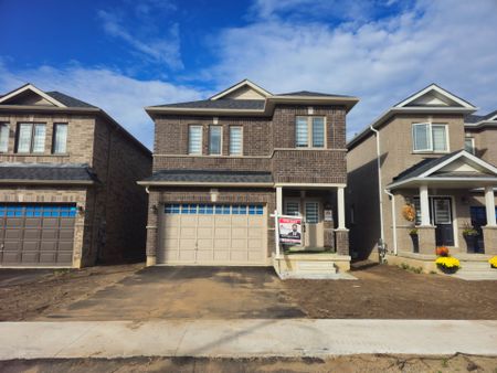 For Lease - 89 Palace Street, Thorold, Ontario - Photo 5